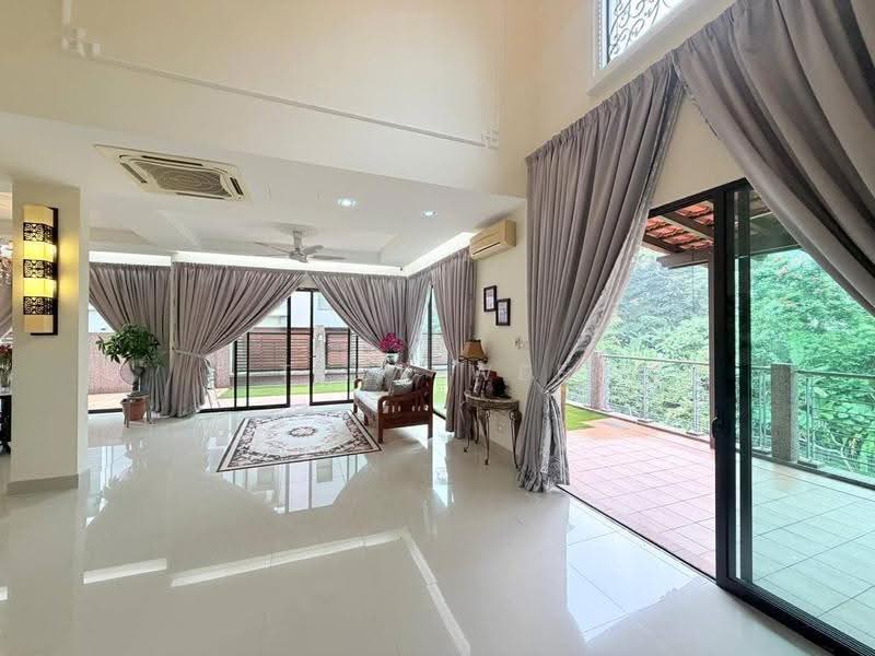 Rumah Banglo untuk Dijual di KL City Centre (Kuala Lumpur) - Teck Wee - Living Room - PropertyGuru.com.my