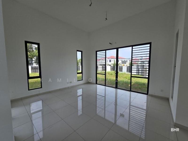 Rumah Banglo untuk Dijual di Alam Sari (Bangi) - Kamil Ghazali - Living Room - PropertyGuru.com.my