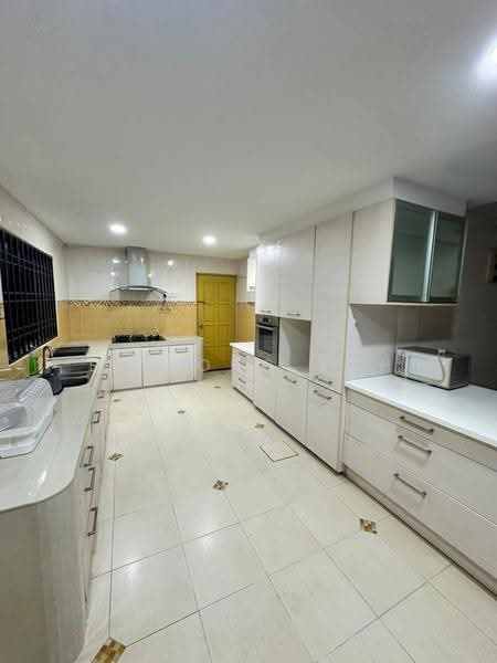 Semi-Detached House for Sale in Kampung Bahru (Johor Bahru) - Ee Fong Toh - Kitchen - PropertyGuru.com.my