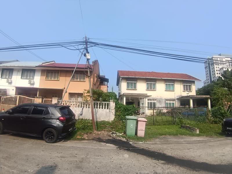 2-storey Terraced House for Sale in Seksyen 3 (Petaling Jaya) - Javen Low - Exterior - PropertyGuru.com.my