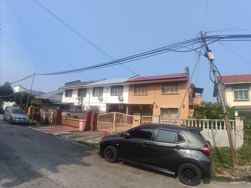 2-storey Terraced House for Sale in Seksyen 3 (Petaling Jaya) - Javen Low - Exterior - PropertyGuru.com.my