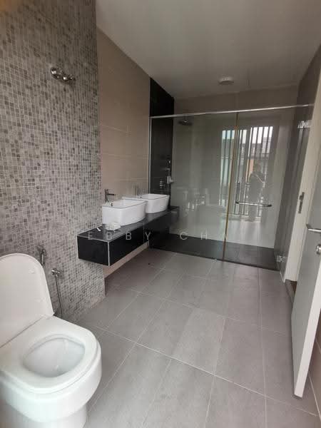 Semi-Detached House for Sale in d'Laman Greenville (Klang) - Debby Chai - Bathroom - PropertyGuru.com.my