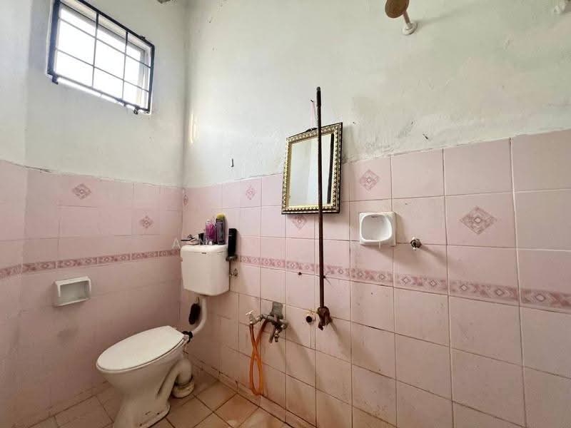 2-storey Terraced House for Sale in Nilai (Negeri Sembilan) - Aniq Azmi - Bathroom - PropertyGuru.com.my