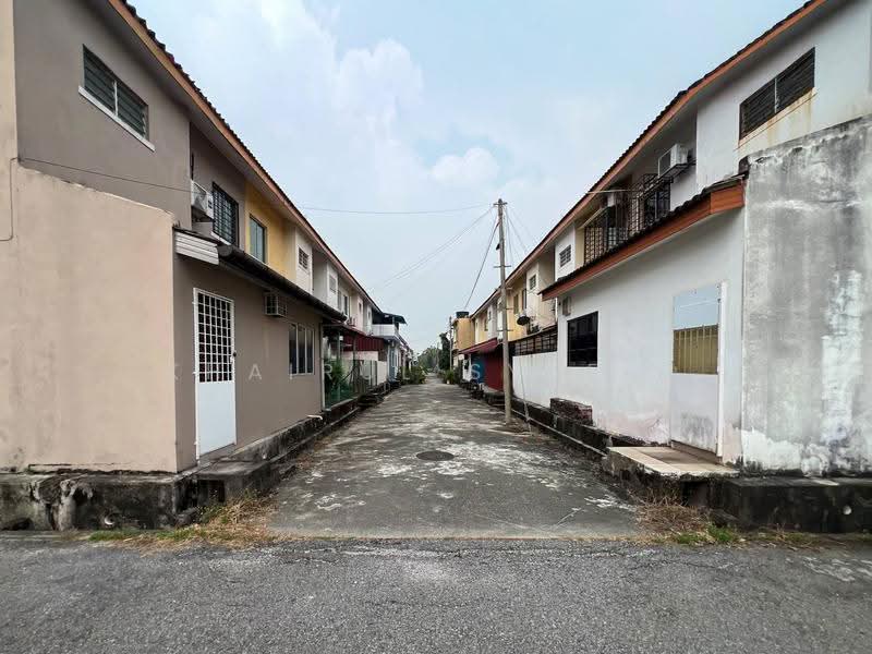 2-storey Terraced House for Sale in Desa Coalfields (Sungai Buloh) - Khairul Syafiq - Exterior - PropertyGuru.com.my