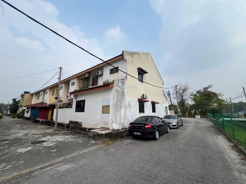 2-storey Terraced House for Sale in Desa Coalfields (Sungai Buloh) - Khairul Syafiq - Exterior - PropertyGuru.com.my
