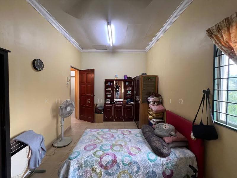 2-storey Terraced House for Sale in Desa Coalfields (Sungai Buloh) - Khairul Syafiq - Bedroom - PropertyGuru.com.my