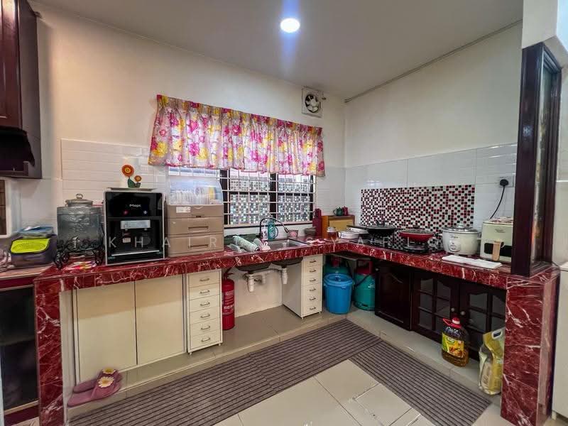 2-storey Terraced House for Sale in Desa Coalfields (Sungai Buloh) - Khairul Syafiq - Kitchen - PropertyGuru.com.my