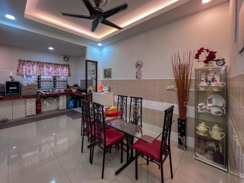2-storey Terraced House for Sale in Desa Coalfields (Sungai Buloh) - Khairul Syafiq - Dining Room - PropertyGuru.com.my