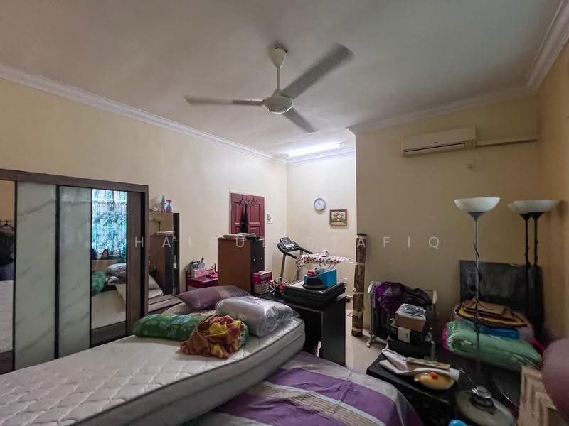2-storey Terraced House for Sale in Desa Coalfields (Sungai Buloh) - Khairul Syafiq - Bedroom - PropertyGuru.com.my