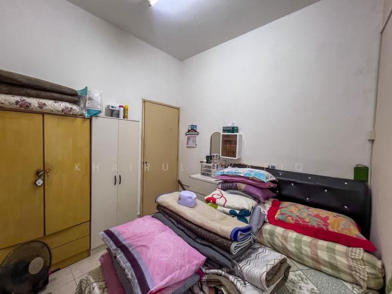 2-storey Terraced House for Sale in Desa Coalfields (Sungai Buloh) - Khairul Syafiq - Bedroom - PropertyGuru.com.my