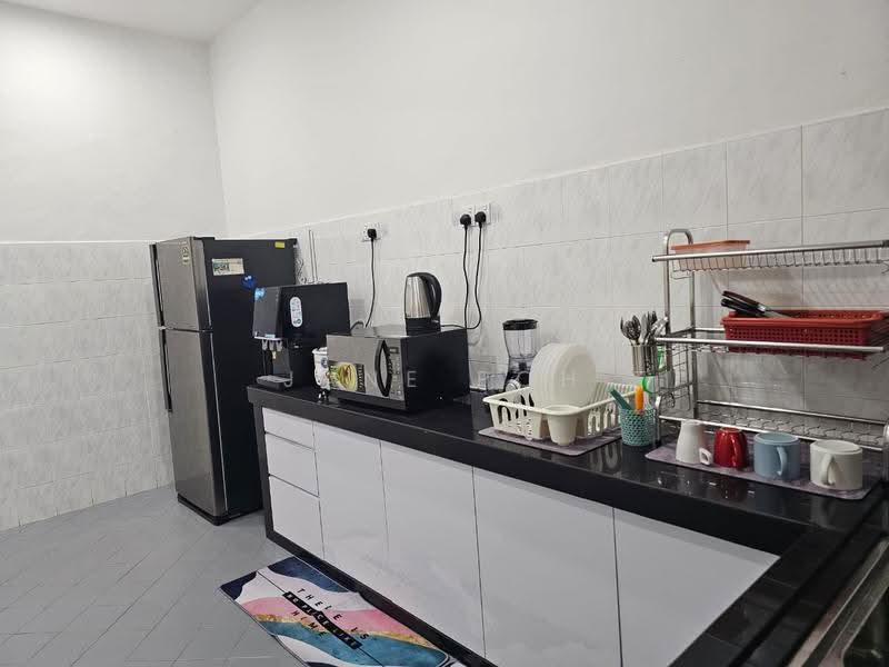 2-storey Terraced House for Rent in Taman Sri Kluang (Kluang) - Jane Poh - Kitchen - PropertyGuru.com.my