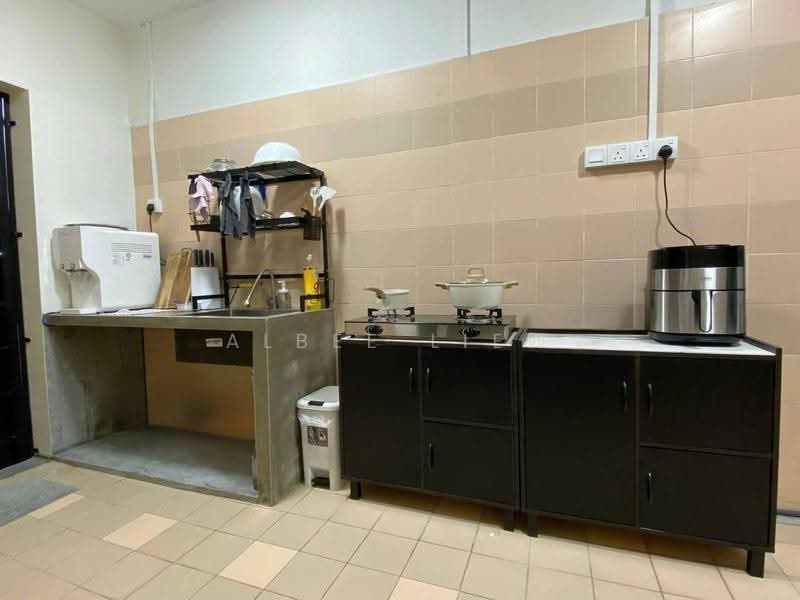 2-storey Terraced House for Sale in Taman Mount Austin (Tebrau) - Albee Liew - Kitchen - PropertyGuru.com.my