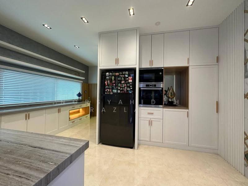 Semi-Detached House for Rent in Cyberjaya (Selangor) - Norsyahidah Razlan - Kitchen - PropertyGuru.com.my