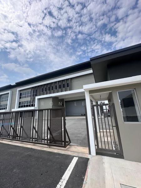 Kilang Berkembar untuk Disewa di Bandar Serenia (Dengkil) - Veron Leong - Exterior - PropertyGuru.com.my