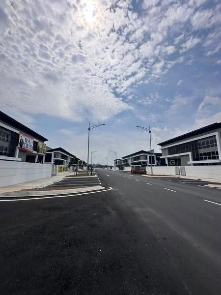 Kilang Berkembar untuk Disewa di Bandar Serenia (Dengkil) - Veron Leong - Exterior - PropertyGuru.com.my