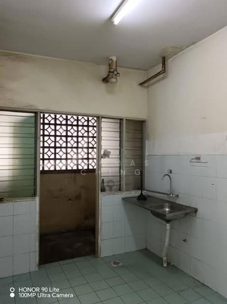 Apartment for Sale at Serdang Skyvillas (Serdang Perdana) - Thomas Ching - Kitchen - PropertyGuru.com.my