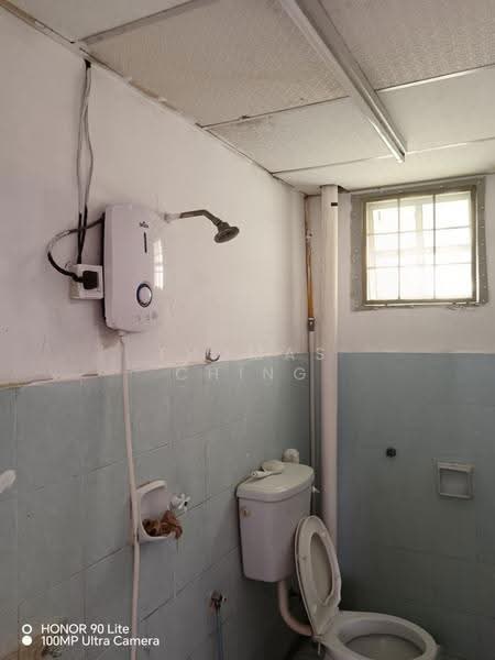 Apartment for Sale at Serdang Skyvillas (Serdang Perdana) - Thomas Ching - Bathroom - PropertyGuru.com.my