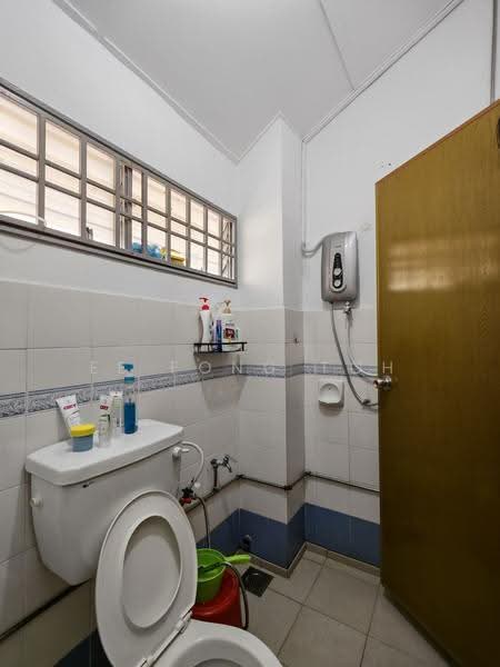 Rumah Teres 2-Tingkat untuk Dijual di Bandar Indahpura (Kulai) - Ee Fong Toh - Bathroom - PropertyGuru.com.my