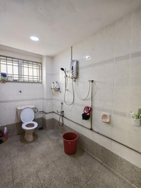 Rumah Teres 2-Tingkat untuk Dijual di Bandar Indahpura (Kulai) - Ee Fong Toh - Bathroom - PropertyGuru.com.my