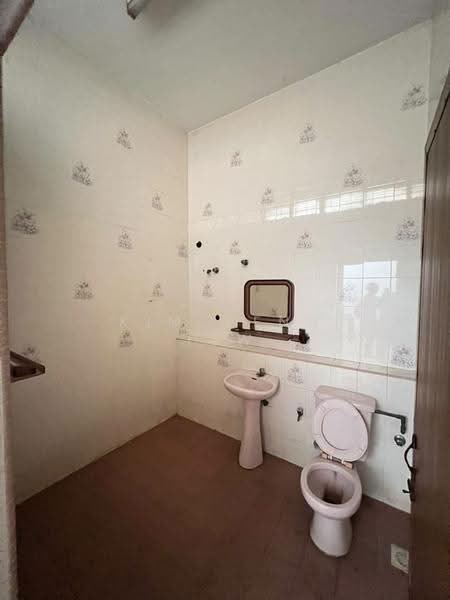 2-storey Terraced House for Sale in Jinjang (Kuala Lumpur) - Kim Meng Lew - Bathroom - PropertyGuru.com.my