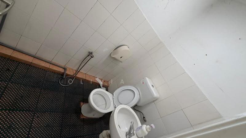 Kedai / Pejabat untuk Disewa di Taman Megah Kepong (Kepong) - Olivia Oon - Bathroom - PropertyGuru.com.my