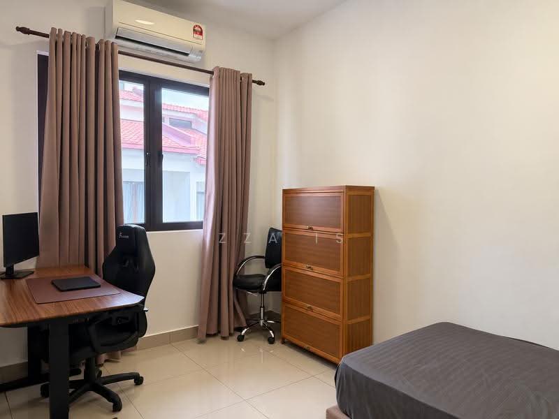 Rumah Teres 2-Tingkat untuk Disewa di Setia Safiro (Cyberjaya) - Izza Is - Bedroom - PropertyGuru.com.my