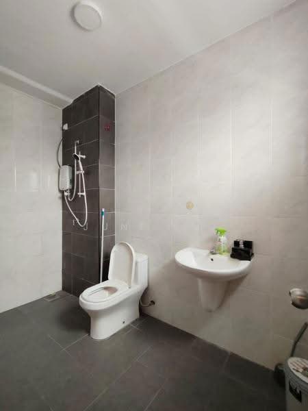 2-storey Terraced House for Rent in Pasir Gudang (Johor) - June Teo - Bathroom - PropertyGuru.com.my