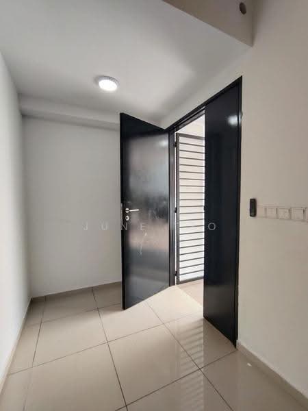 2-storey Terraced House for Rent in Pasir Gudang (Johor) - June Teo - Entrance - PropertyGuru.com.my