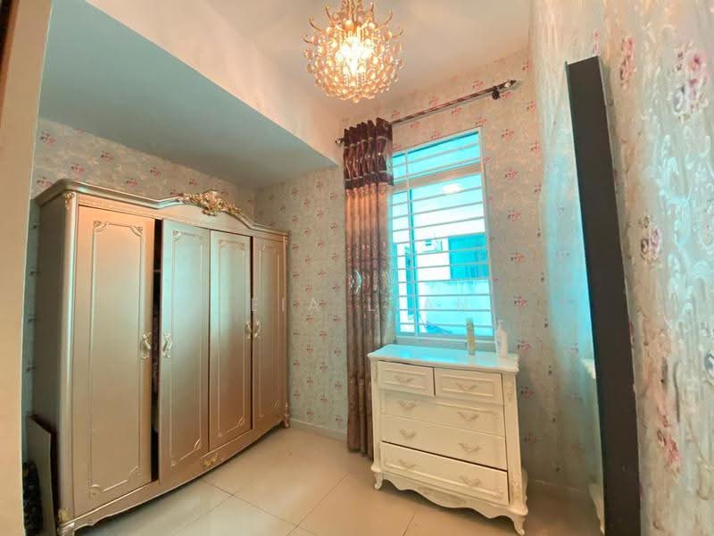 Semi-Detached House for Sale in Bandar Saujana Putra (Tanjong Duabelas) - Leia Lian - Bedroom - PropertyGuru.com.my