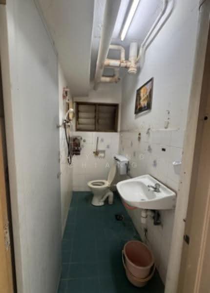 Pangsapuri untuk Dijual di Pangsapuri Seri Gembira - Raymond Chiang - Bathroom - PropertyGuru.com.my