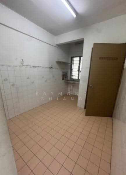 Pangsapuri untuk Dijual di Pangsapuri Seri Gembira - Raymond Chiang - Kitchen - PropertyGuru.com.my
