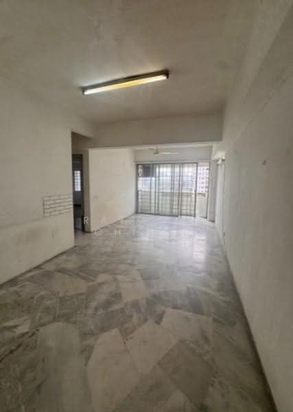 Pangsapuri untuk Dijual di Pangsapuri Seri Gembira - Raymond Chiang - Living Room - PropertyGuru.com.my