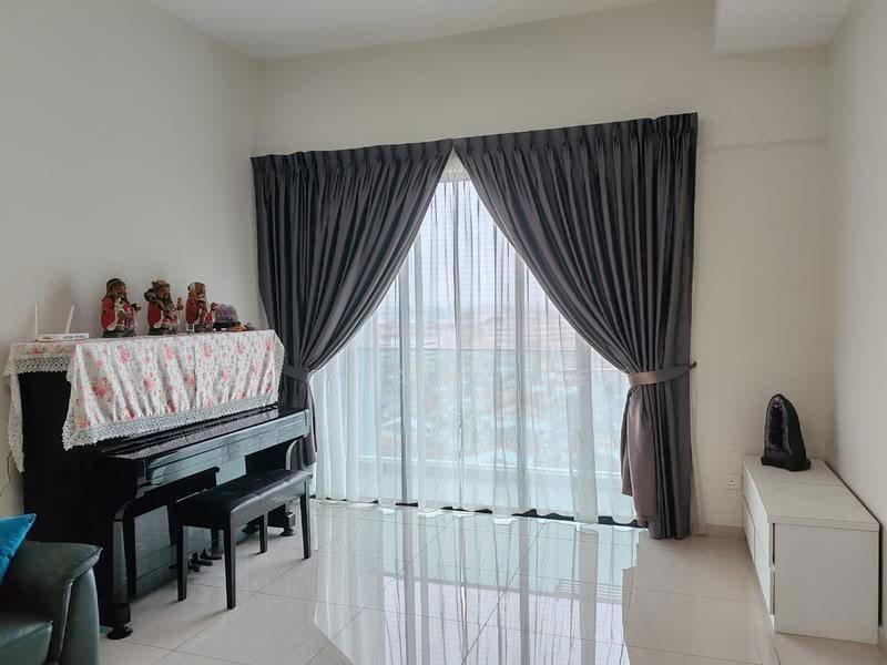 Service Residence for Sale at Ong Kim Wee Residence - Michael Lee - Living Room - PropertyGuru.com.my