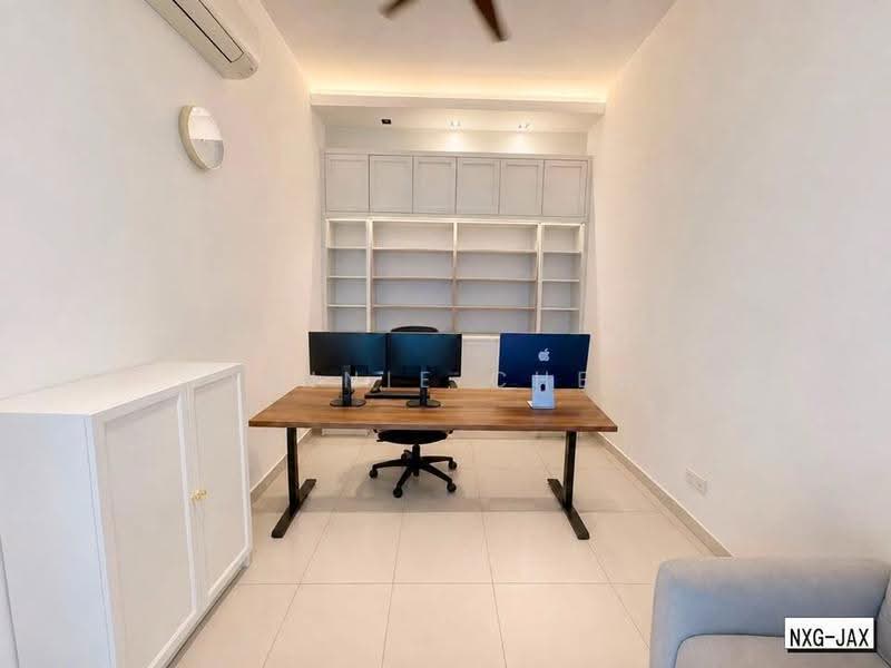 Rumah Berkembar untuk Dijual di Setia Alam (Selangor) - Jennie Chew - Study - PropertyGuru.com.my
