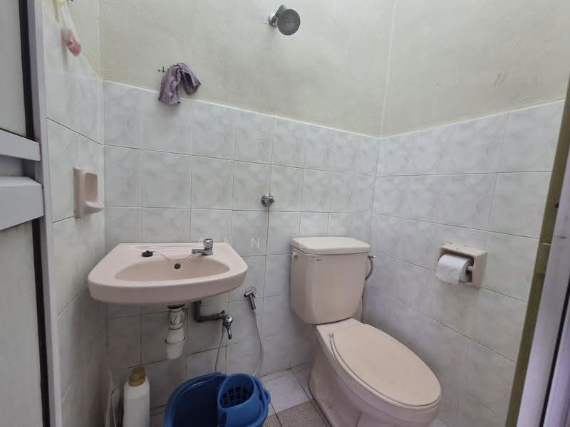 2-storey Terraced House for Rent in Taman Saujana Indah (Bukit Katil) - Ann Lim - Bathroom - PropertyGuru.com.my
