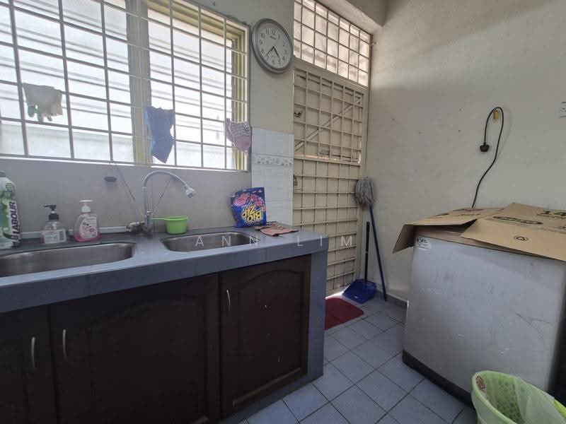 2-storey Terraced House for Rent in Taman Saujana Indah (Bukit Katil) - Ann Lim - Kitchen - PropertyGuru.com.my