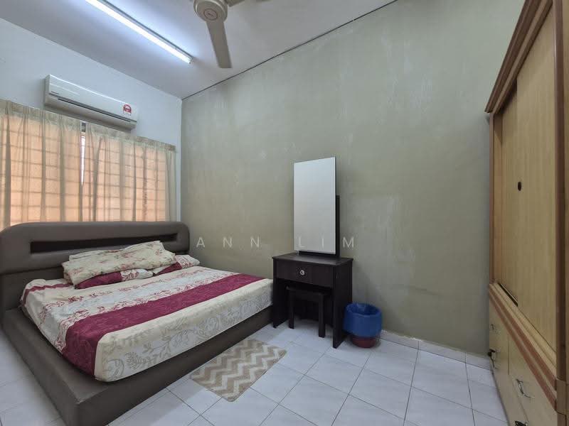 2-storey Terraced House for Rent in Taman Saujana Indah (Bukit Katil) - Ann Lim - Bedroom - PropertyGuru.com.my