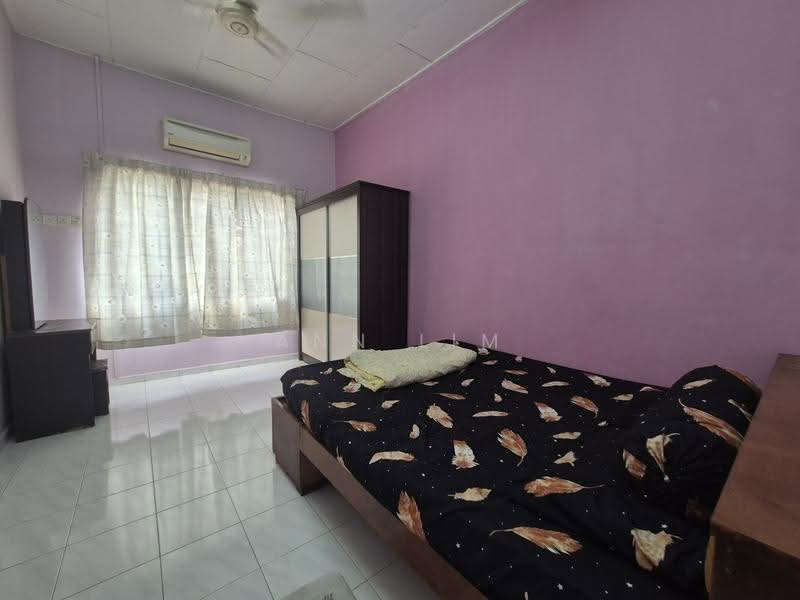 2-storey Terraced House for Rent in Taman Saujana Indah (Bukit Katil) - Ann Lim - Bedroom - PropertyGuru.com.my