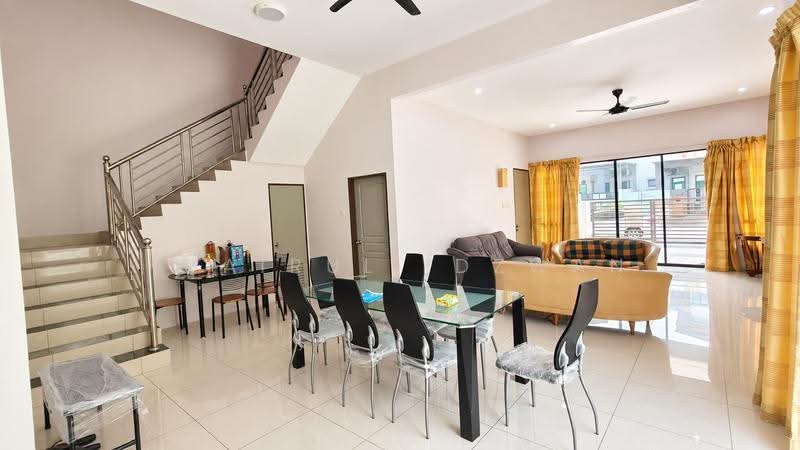 Semi-Detached House for Sale in Taman Nusa Intan (Senawang) - Khairul Idzwan - Dining Room - PropertyGuru.com.my