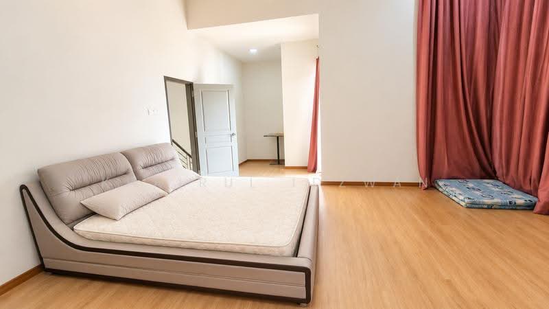 Semi-Detached House for Sale in Taman Nusa Intan (Senawang) - Khairul Idzwan - Bedroom - PropertyGuru.com.my