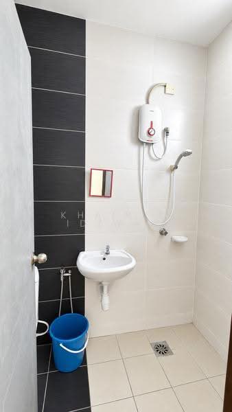 Semi-Detached House for Sale in Taman Nusa Intan (Senawang) - Khairul Idzwan - Bathroom - PropertyGuru.com.my