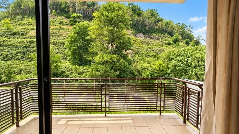 Semi-Detached House for Sale in Taman Nusa Intan (Senawang) - Khairul Idzwan - Balcony - PropertyGuru.com.my