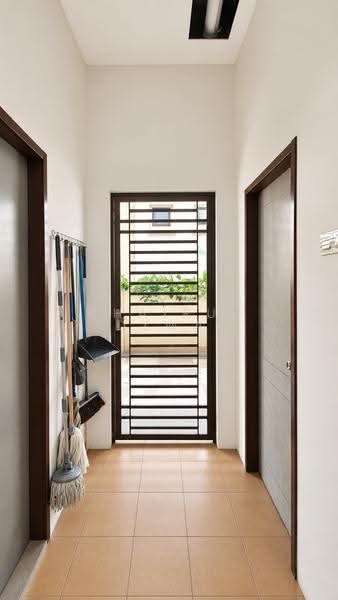 Semi-Detached House for Sale in Taman Nusa Intan (Senawang) - Khairul Idzwan - Entrance - PropertyGuru.com.my