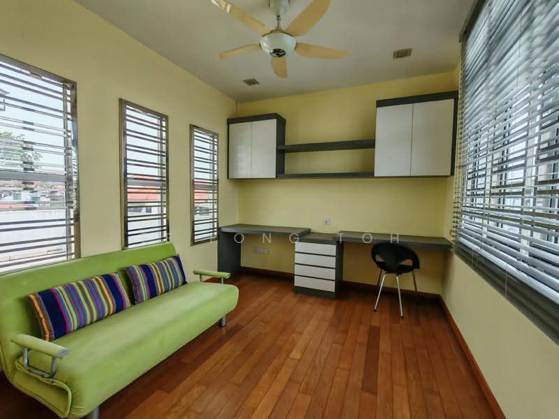 3-storey Terraced House for Sale in Taman Sutera Utama (Skudai) - Ee Fong Toh - Study - PropertyGuru.com.my