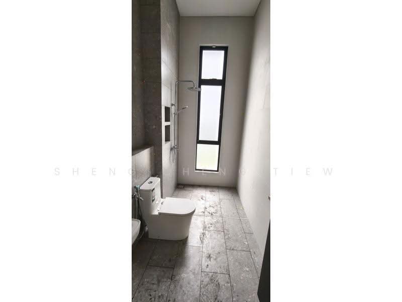Bungalow House for Sale in Setia Tropika (Johor Bahru) - Sheng Cheng Tiew - Bathroom - PropertyGuru.com.my