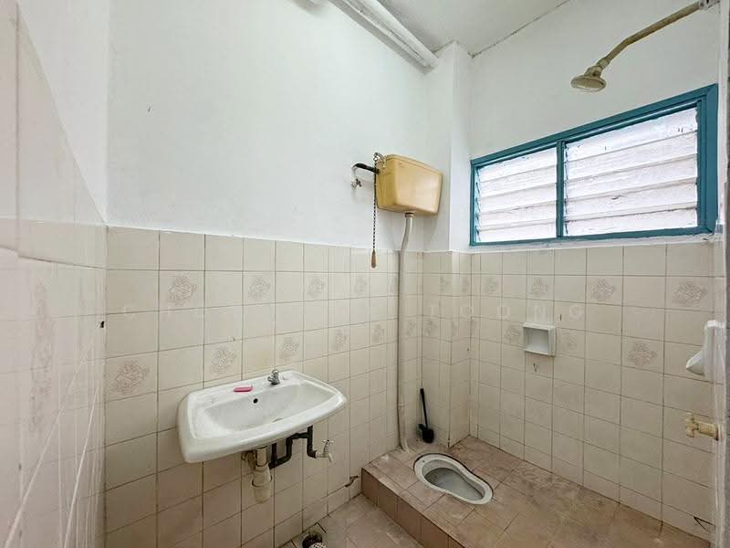 Rumah Teres 2-Tingkat untuk Dijual di BANDAR PUCHONG JAYA (Puchong) - Chow Kok Toong - Bathroom - PropertyGuru.com.my