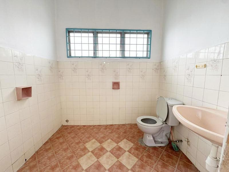 Rumah Teres 2-Tingkat untuk Dijual di BANDAR PUCHONG JAYA (Puchong) - Chow Kok Toong - Bathroom - PropertyGuru.com.my