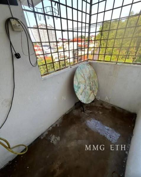 Pangsapuri untuk Dijual di Pangsapuri Ria - Ethan Chua - Balcony - PropertyGuru.com.my
