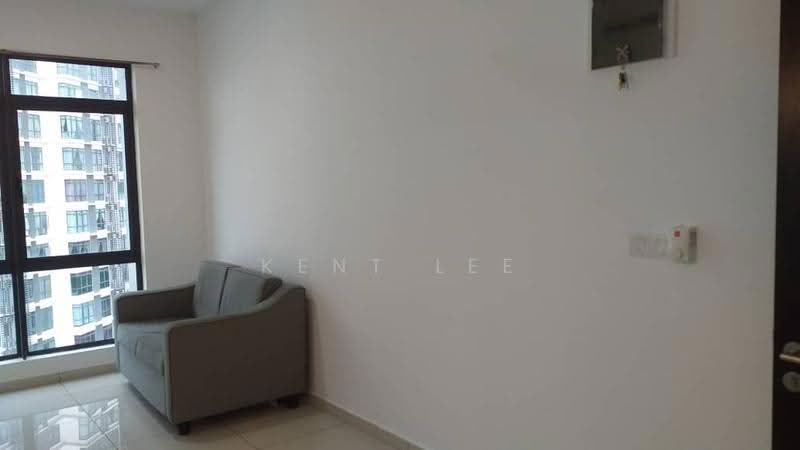 Kediaman Servis untuk Dijual di Kenwingston Square Garden - Kent Lee - Living Room - PropertyGuru.com.my