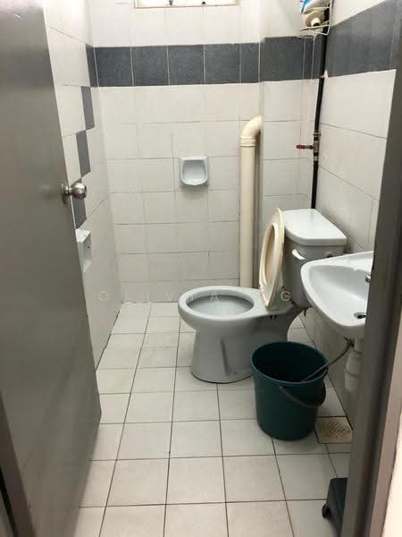 Kondominium untuk Disewa di Seri Mas Condominium - Olivia Ng - Bathroom - PropertyGuru.com.my